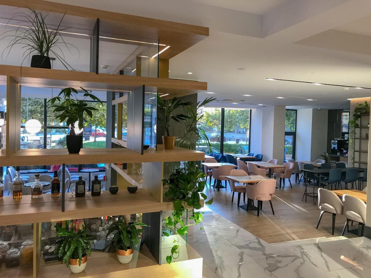 公园酒店 拉里萨 外观 照片